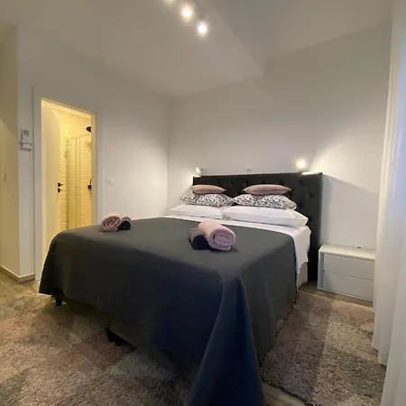 Pergola-apartment Roko * Mlini