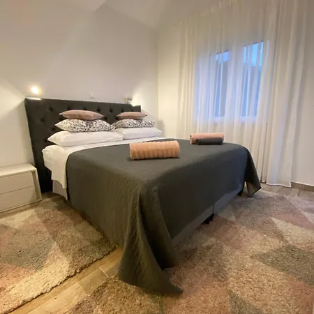 Pergola-apartment Roko