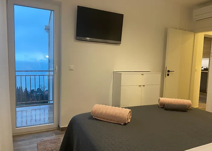 Pergola-apartment Roko *