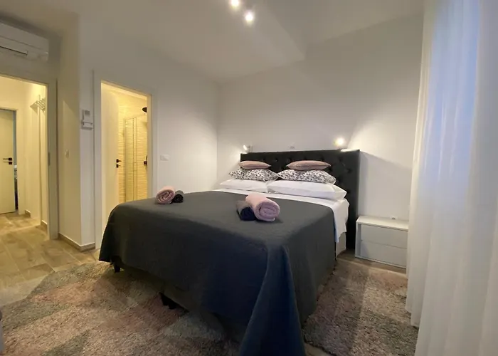 Pergola-apartment Roko * Mlini