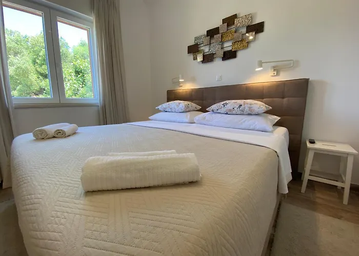 Pergola-apartment Roko Daire Mlini