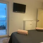 Pergola-apartment Roko *