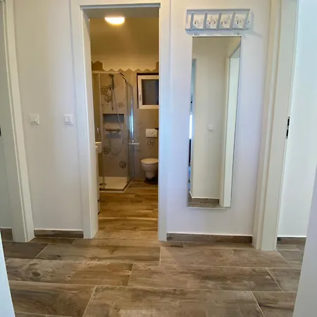 Pergola-apartment Roko Mlini