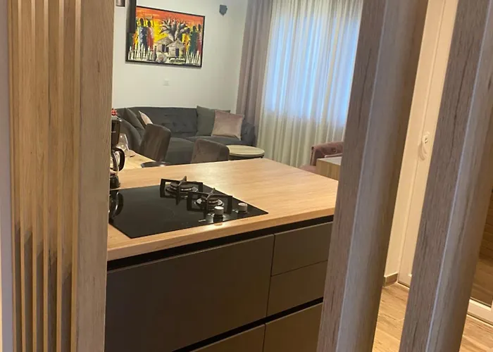 Pergola-apartment Roko * ムリニ