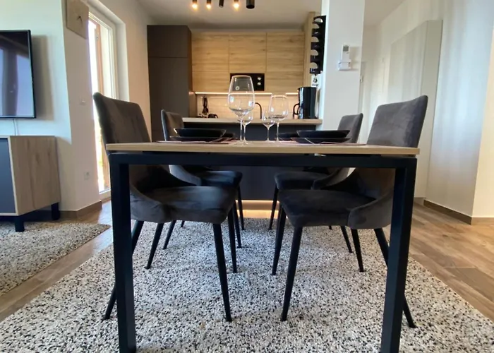 Pergola-apartment Roko アパート *